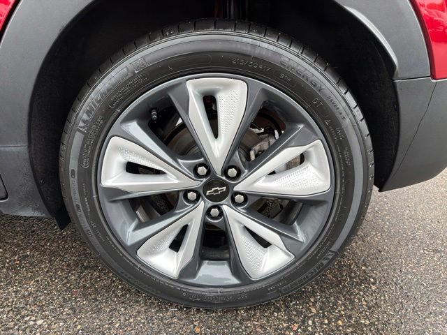 Certified 2023 Chevrolet Bolt EUV LT w/ Convenience Package FWD image 11