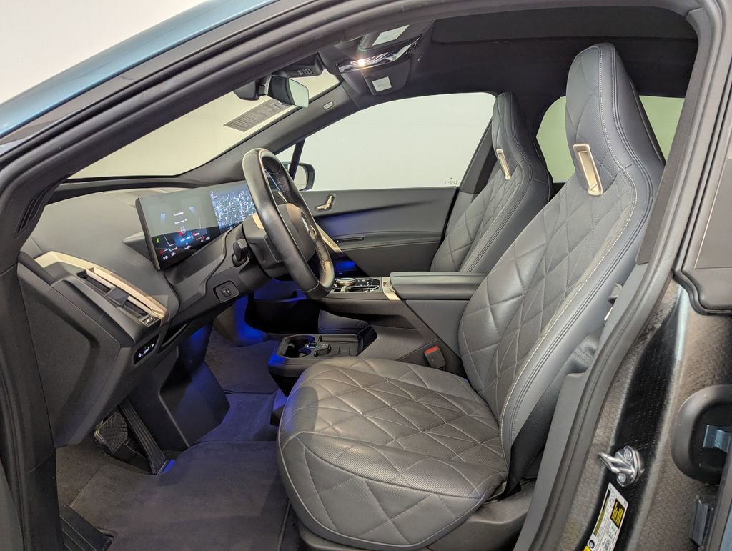 Used 2023 BMW iX xDrive50 w/ Convenience Package image 4