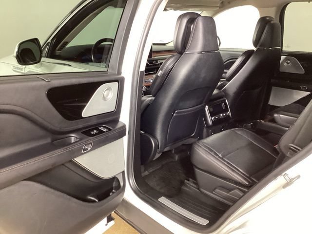 Used 2021 Lincoln Aviator Reserve AWD/4WD image 23