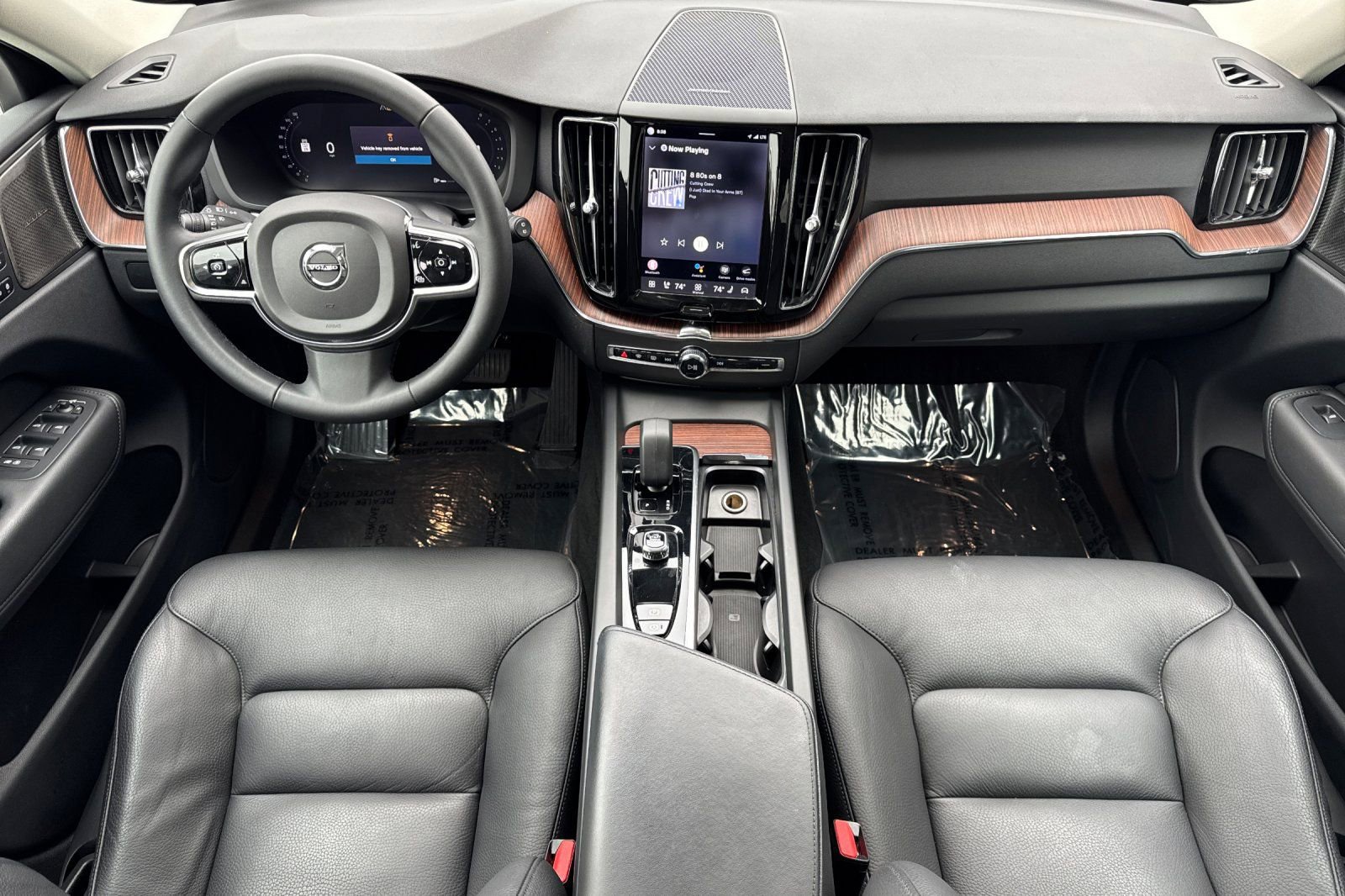 Certified 2023 Volvo XC60 B5 Plus w/ Protection Package Premier FWD image 3