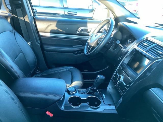 Used 2018 Ford Explorer Sport w/ Equipment Group 401A AWD/4WD image 17