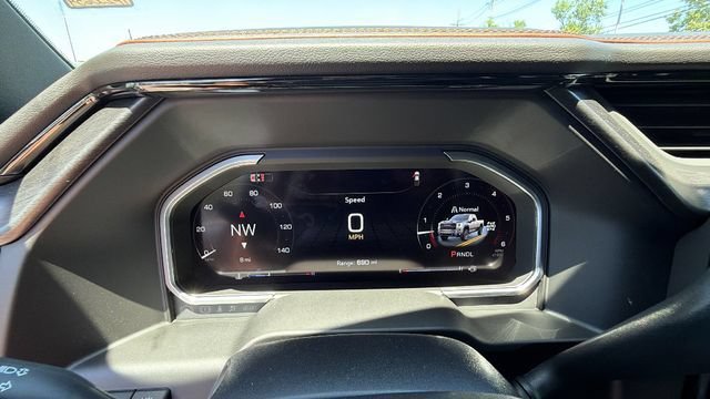 New 2026 GMC Sierra 2500 AT4 w/ Technology Package AWD/4WD image 30
