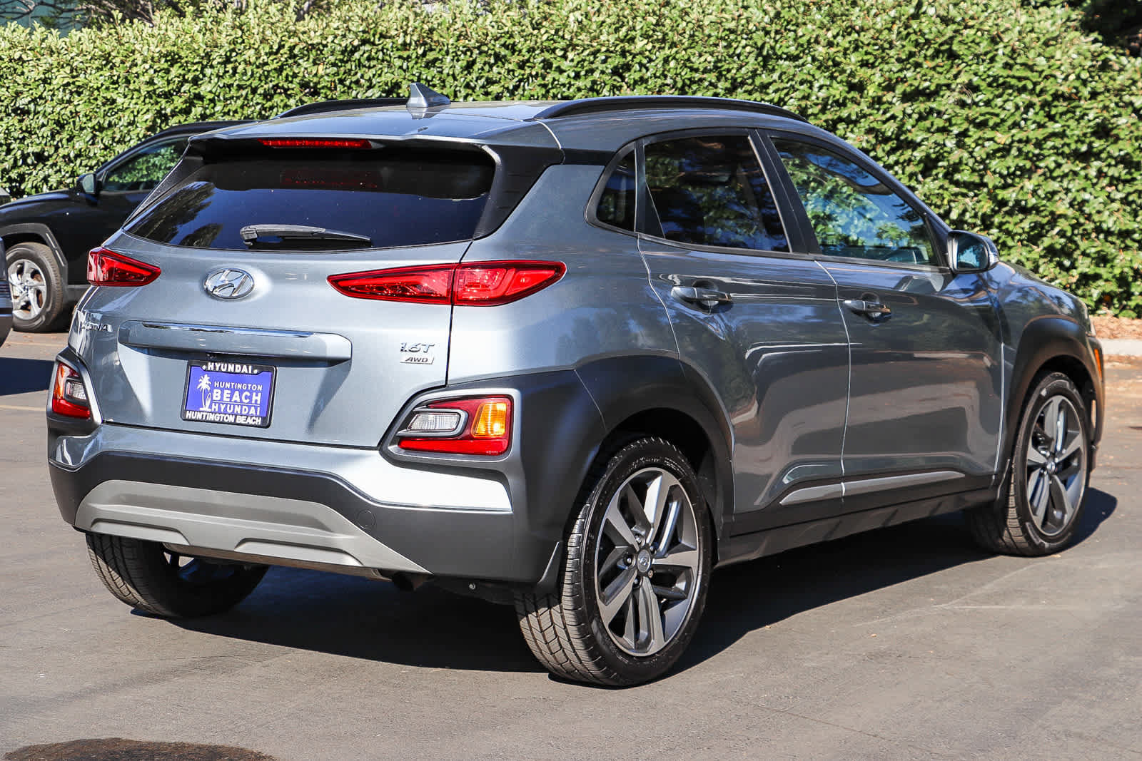 Used 2021 Hyundai Kona Limited w/ Cargo Package AWD/4WD image 4