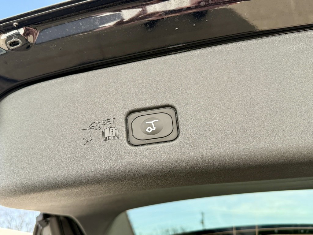 New 2025 Lincoln Nautilus Premier w/ Jet Appearance Package image 18