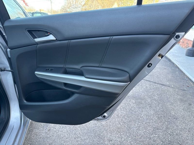 Used 2009 Honda Accord EX-L image 19