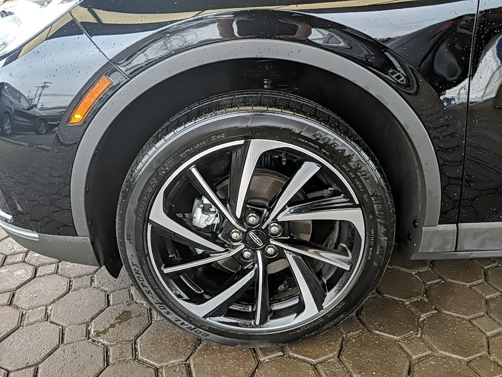 Certified 2023 Lincoln Corsair Reserve w/ Equipment Group 201A image 9