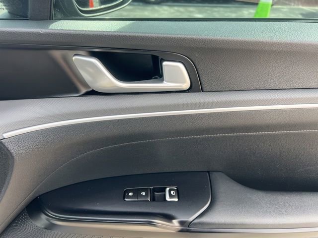 Used 2021 Kia K5 LX image 29