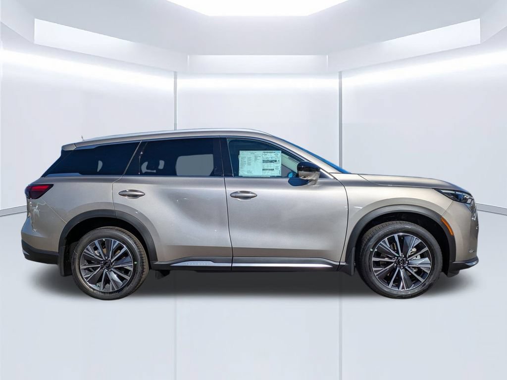 New 2026 INFINITI QX60 Luxe w/ Family Package AWD/4WD image 3