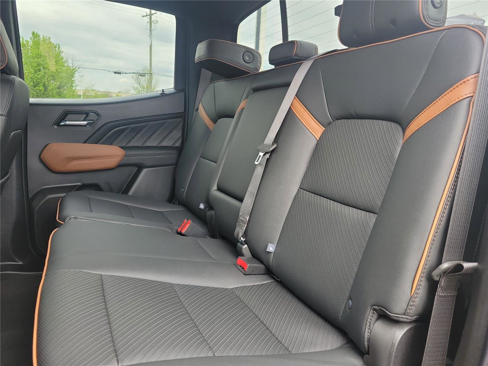 New 2026 GMC Canyon AT4 image 13