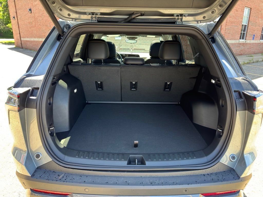 New 2026 Chevrolet Equinox ACTIV w/ Convenience Package III AWD/4WD image 7