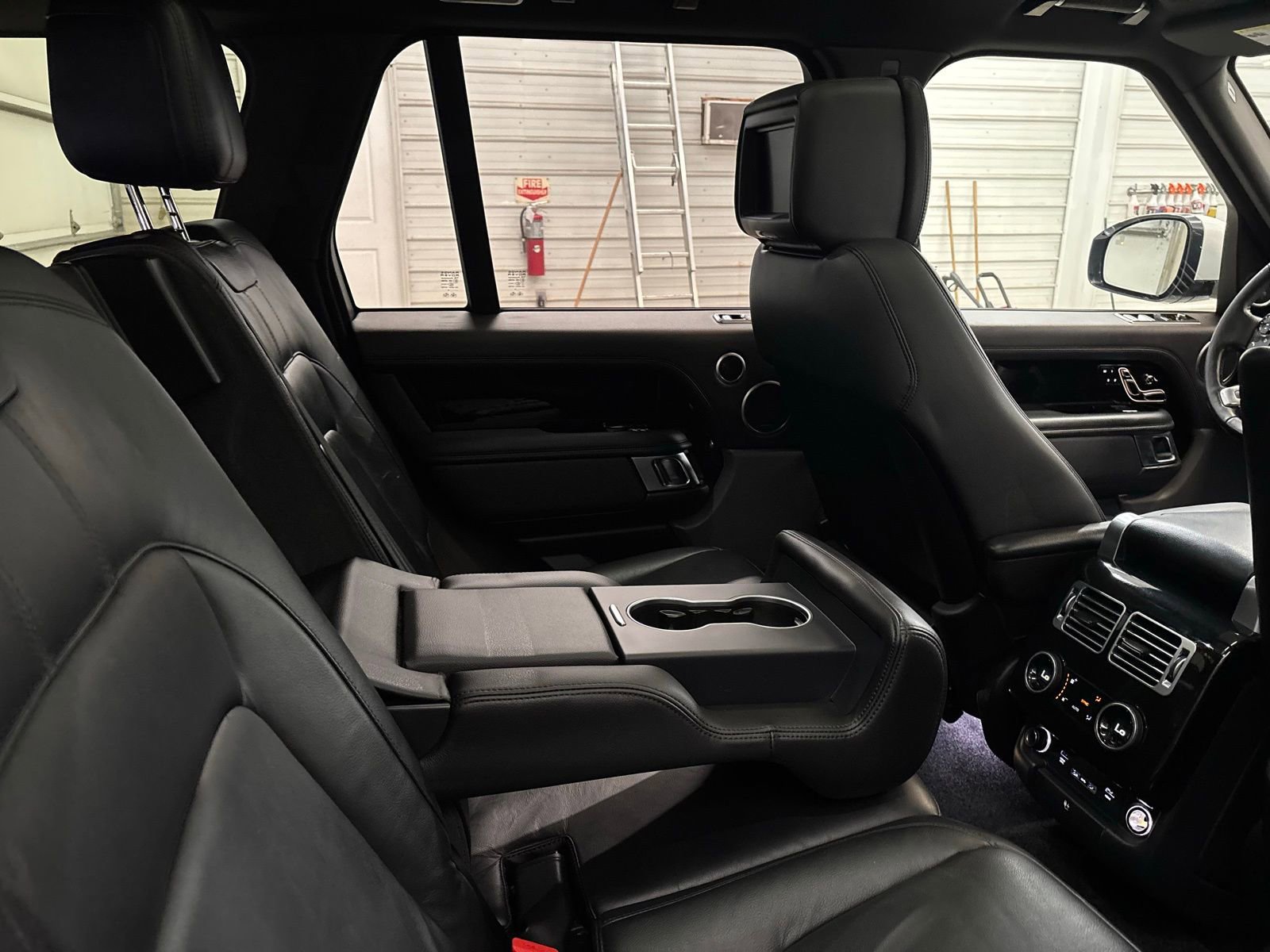 Used 2018 Land Rover Range Rover image 35