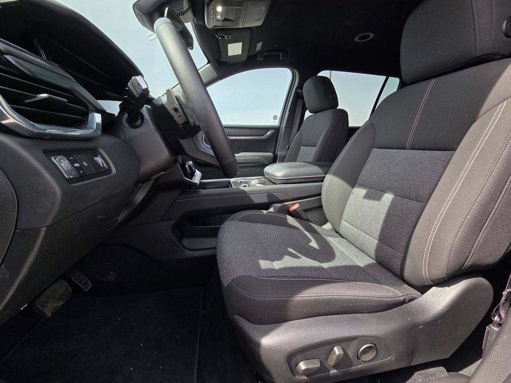 Used 2025 GMC Acadia Elevation image 23