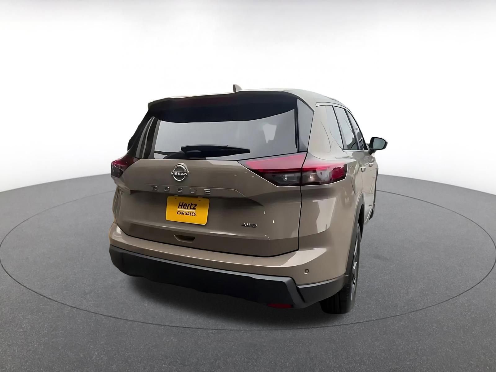 Used 2025 Nissan Rogue SV AWD/4WD image 15