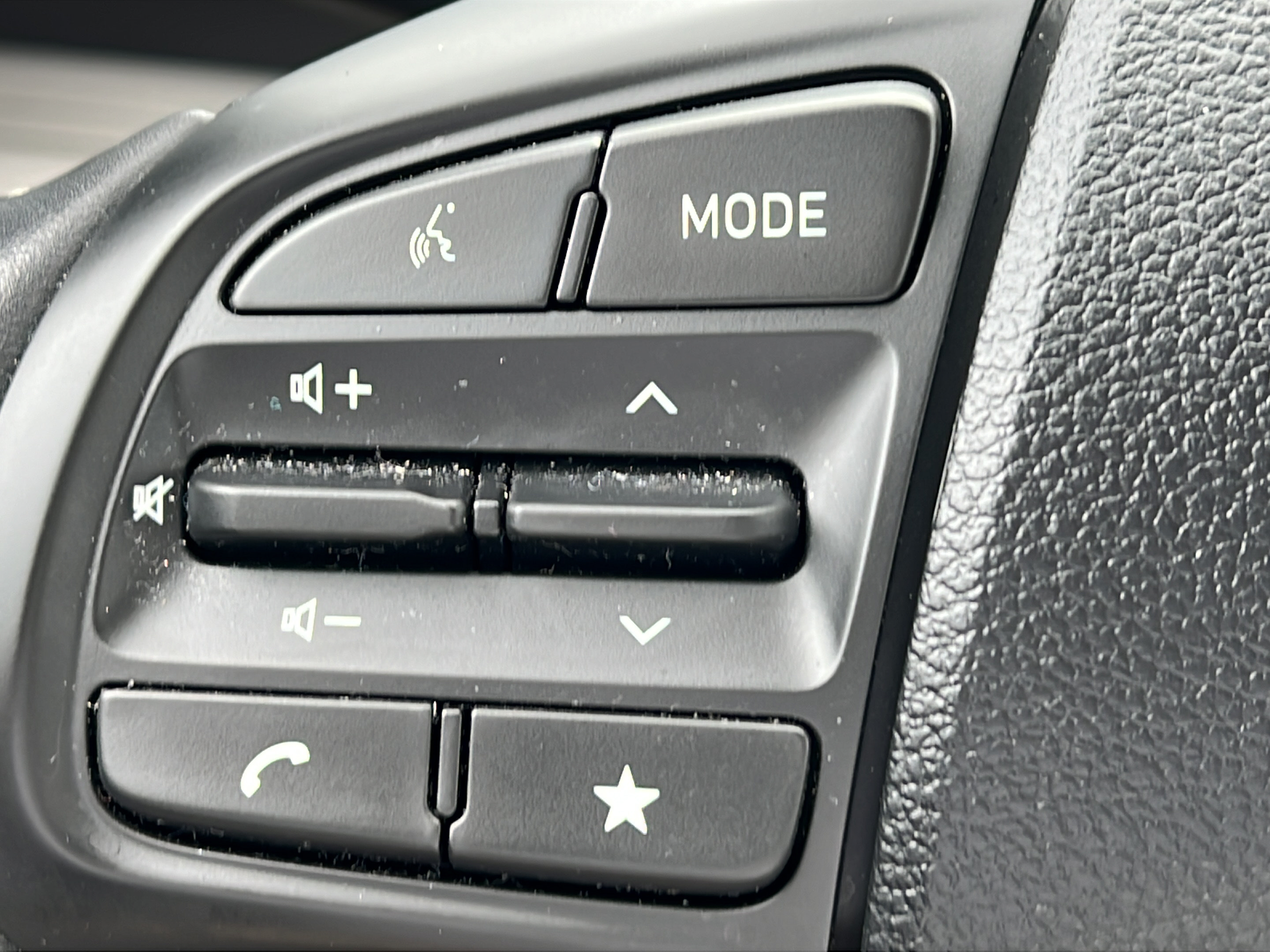 Certified 2023 Hyundai Venue SEL FWD image 20