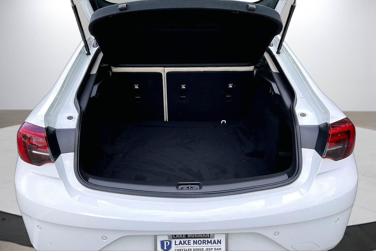 Used 2019 Buick Regal Preferred w/ Sights and Sounds Package image 26