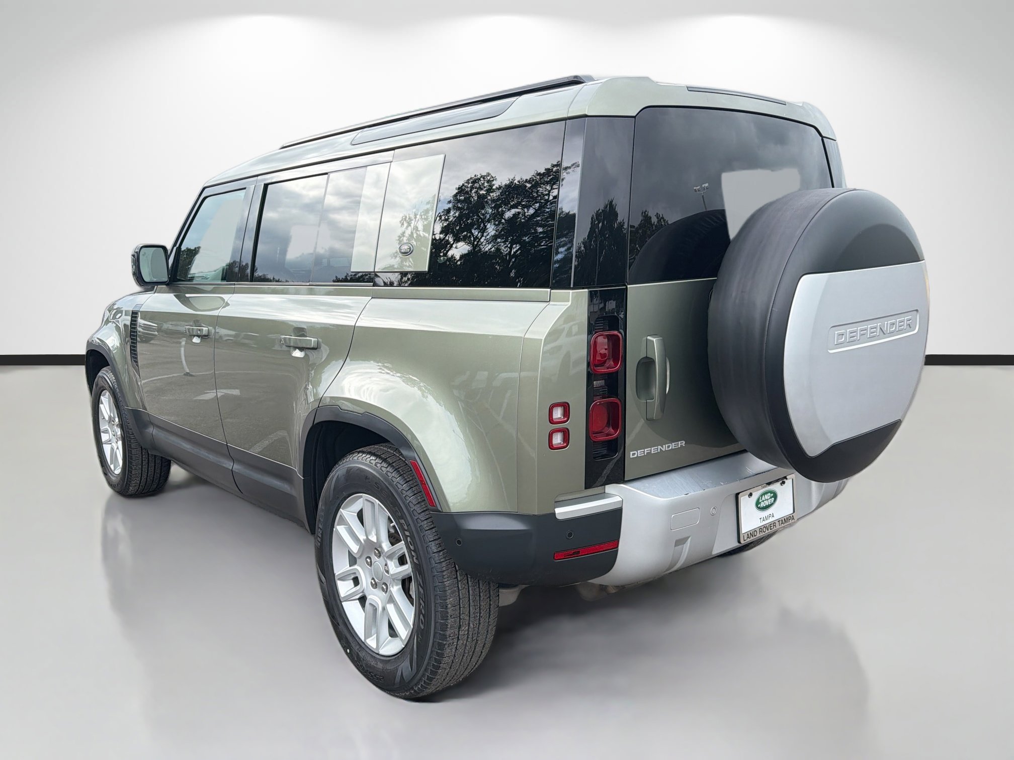 Used 2021 Land Rover Defender 110 S image 3