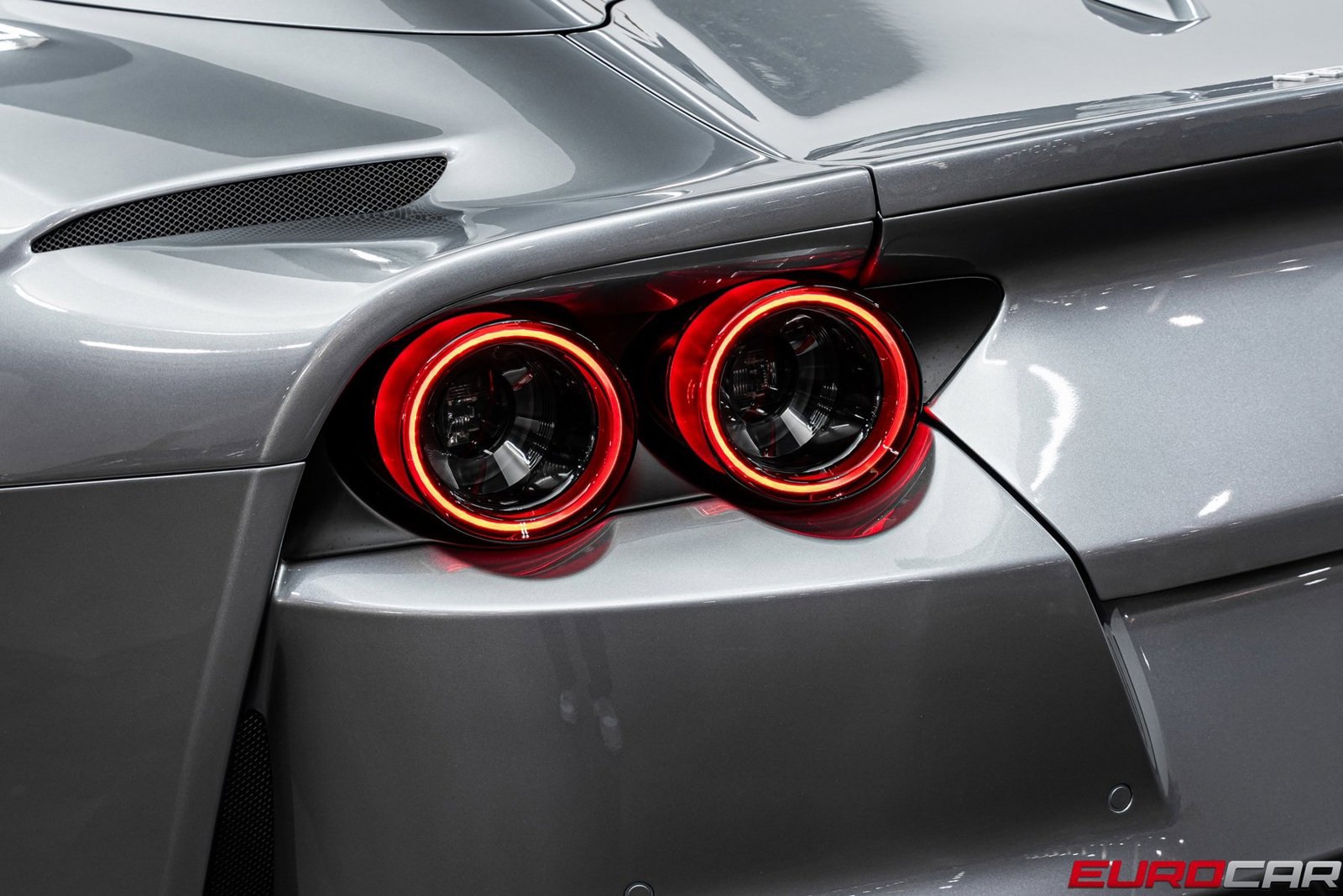 Used 2022 Ferrari 812 GTS image 19