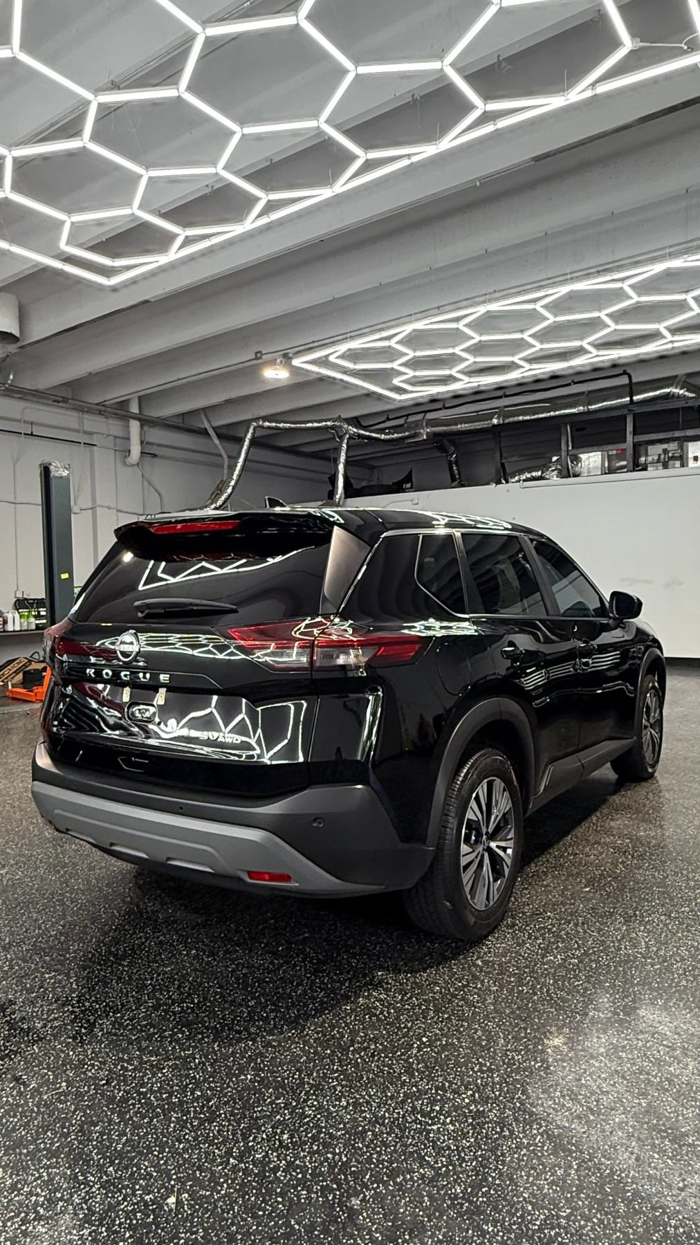 Used 2023 Nissan Rogue SV AWD/4WD image 4
