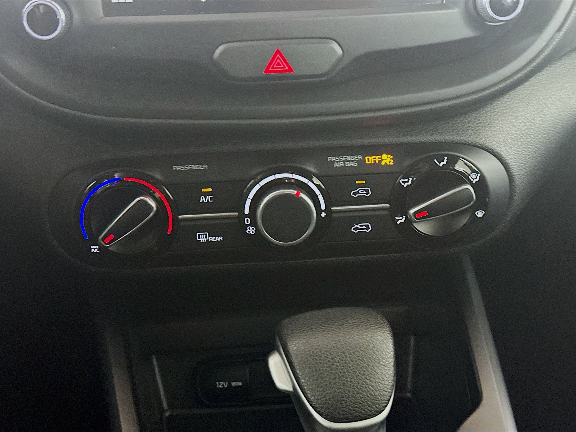 Used 2025 Kia Soul LX w/ LX Technology Package image 23