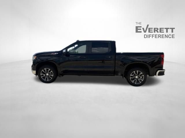 Used 2024 Chevrolet Silverado 1500 LT AWD/4WD image 4
