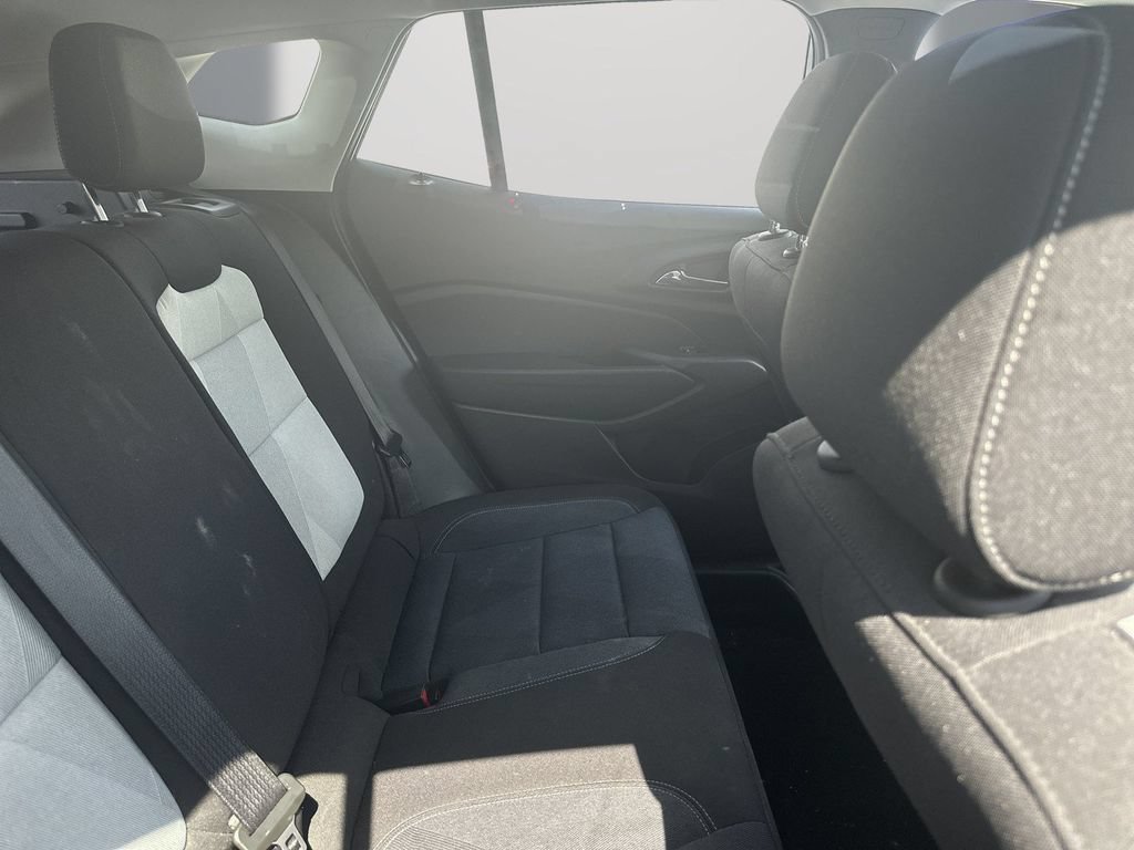 Used 2024 Chevrolet Trax LS w/ LS Convenience Package FWD image 8