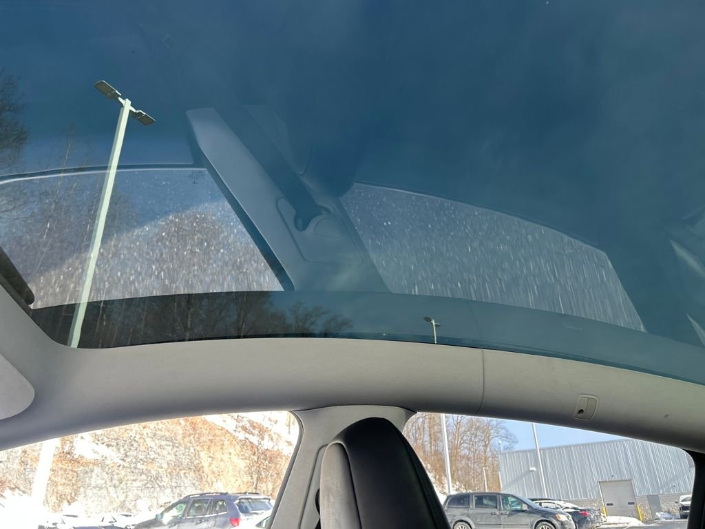 Used 2024 Tesla Model Y Long Range image 15