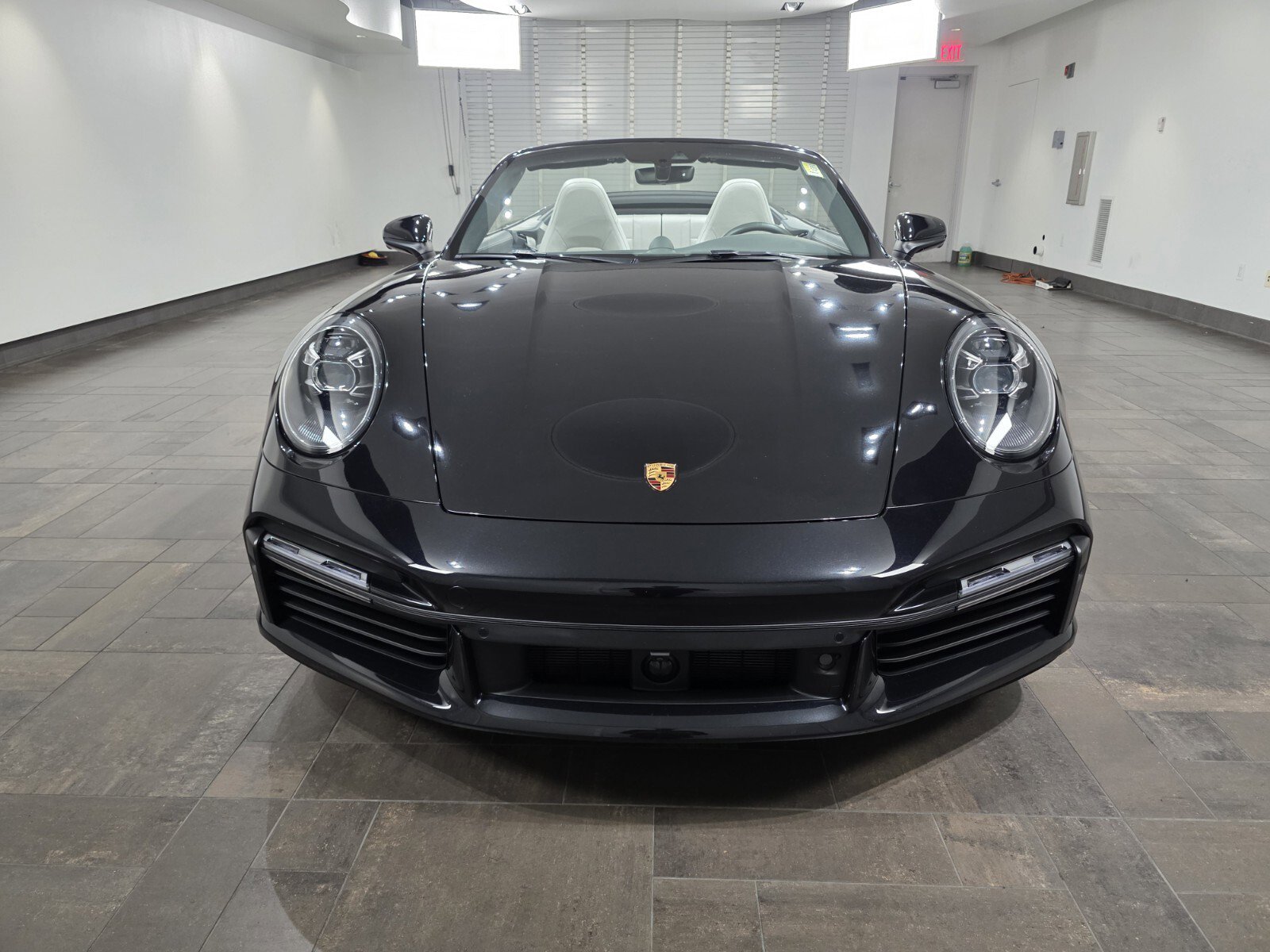 Used 2021 Porsche 911 Turbo S image 2