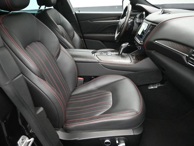 Used 2023 Maserati Levante GT image 12