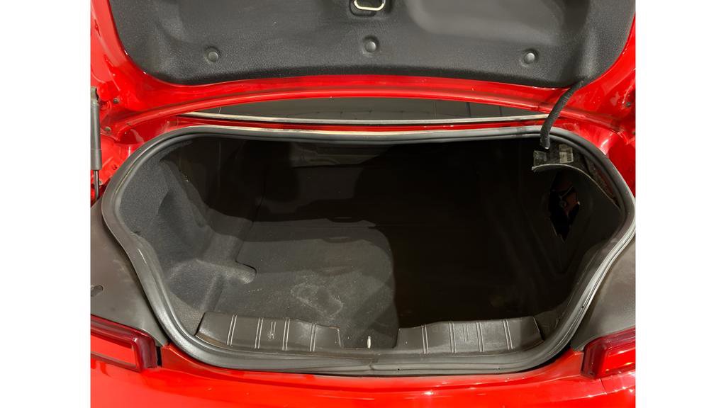 Used 2018 Chevrolet Camaro SS image 5