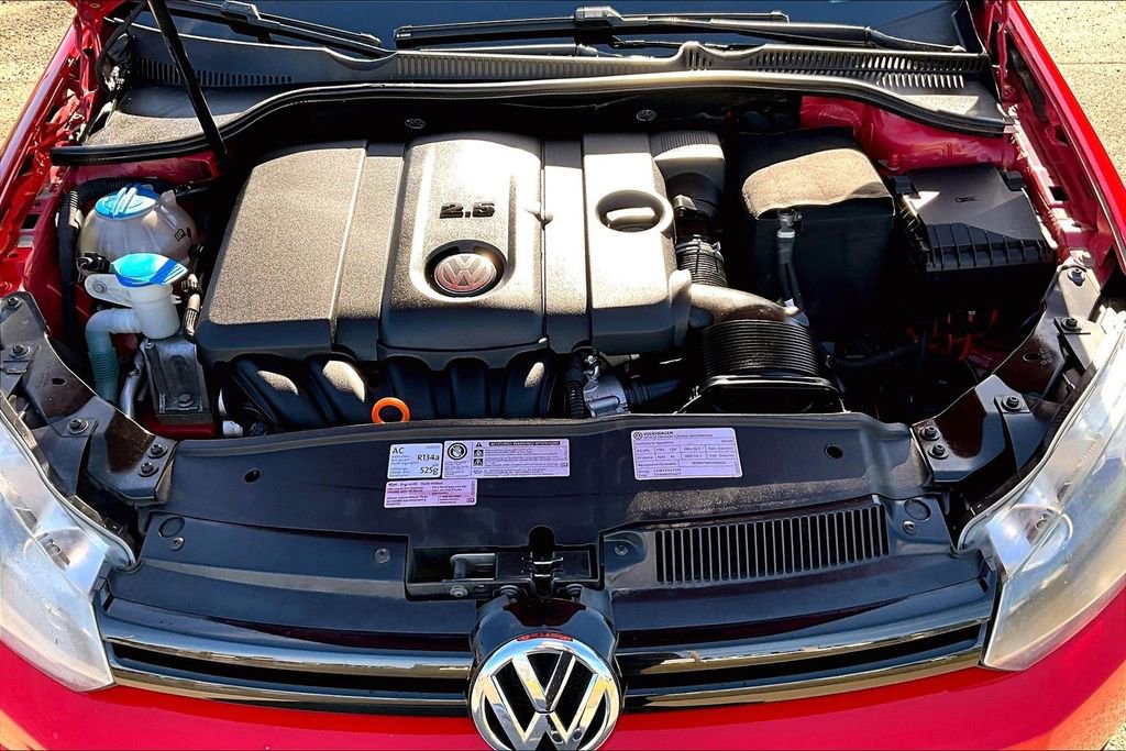 Used 2012 Volkswagen Golf 2-Door image 30