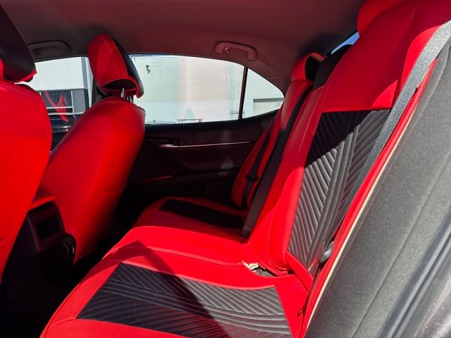 Used 2019 Toyota Camry LE image 11