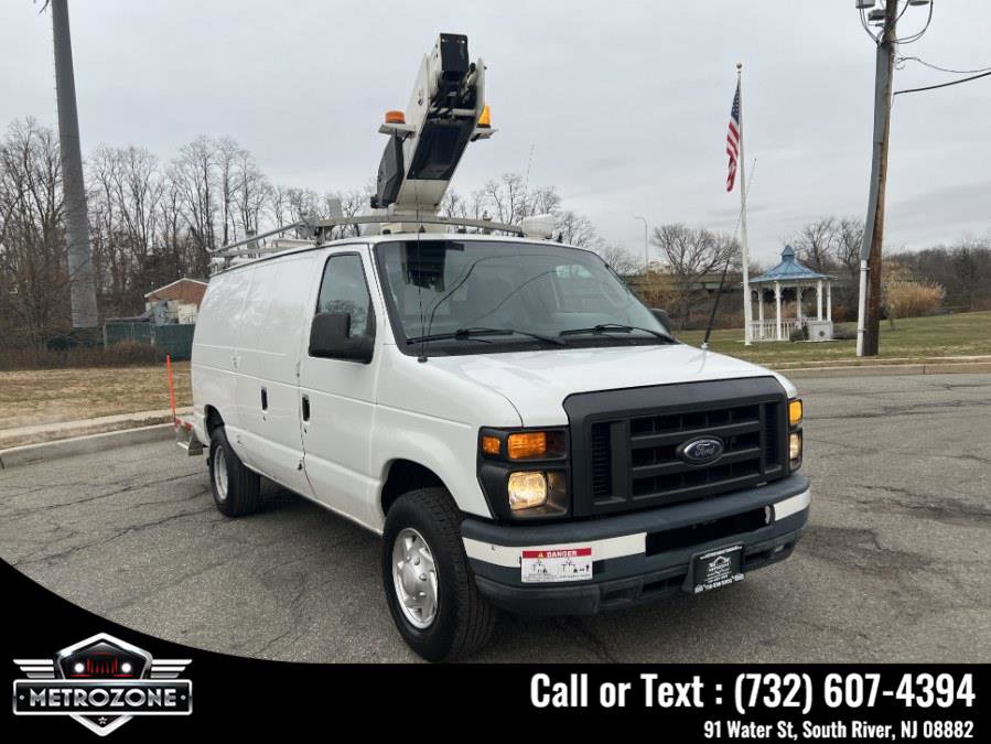 Used 2011 Ford E-350 and Econoline 350 Super Duty w/ PWR Group image 3