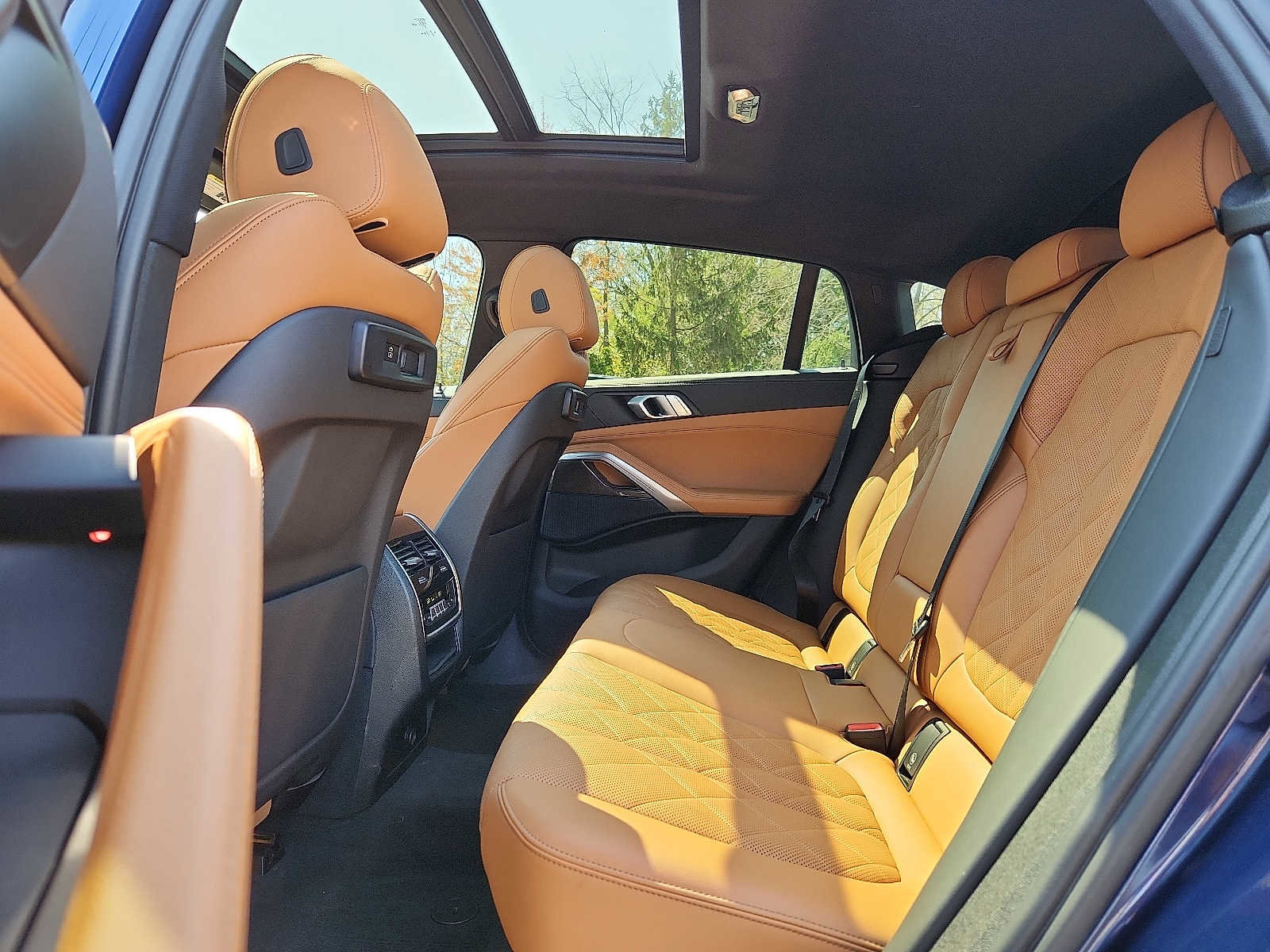 Used 2023 BMW X6 xDrive40i w/ M Sport Package image 10