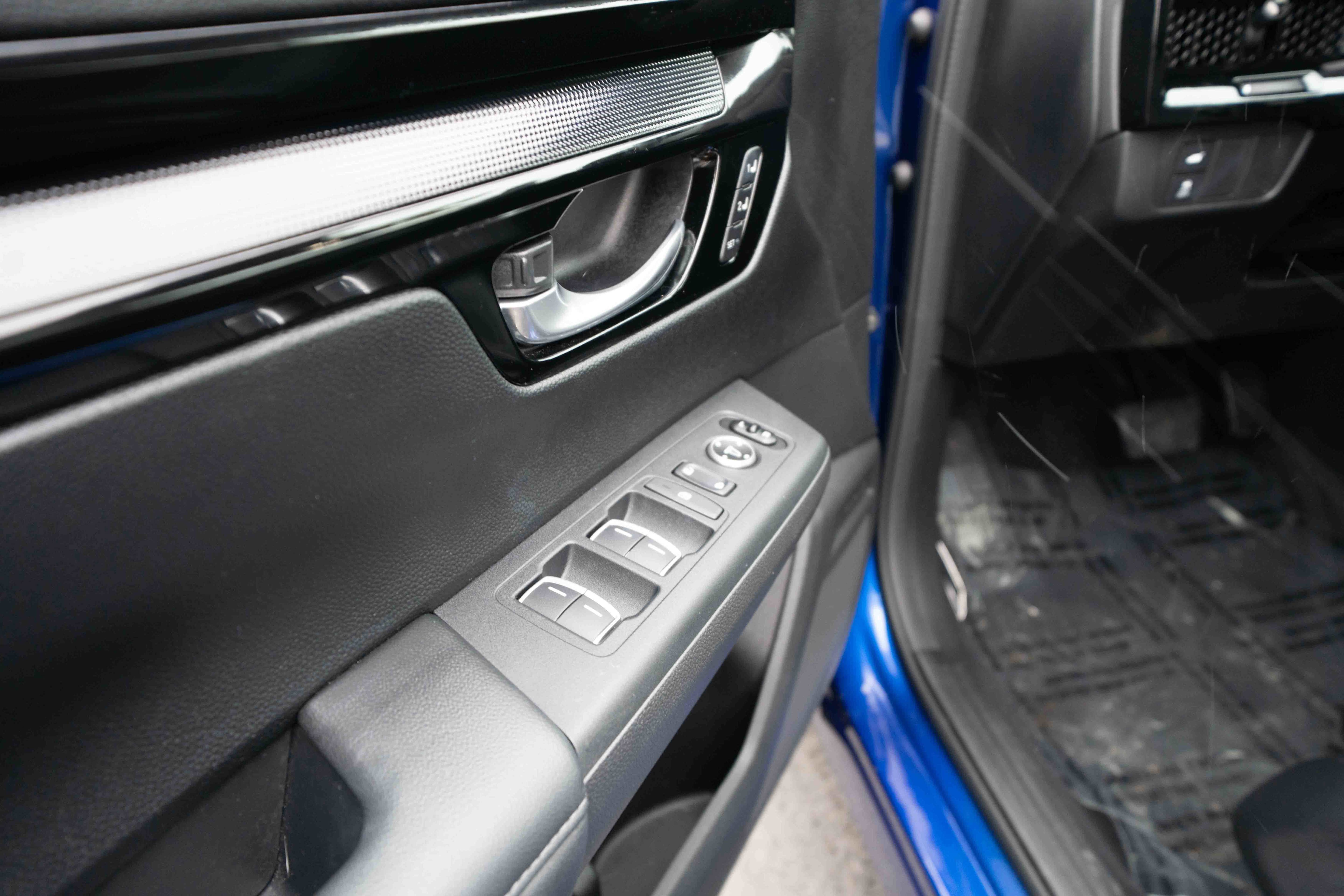 Used 2023 Honda CR-V EX-L image 7