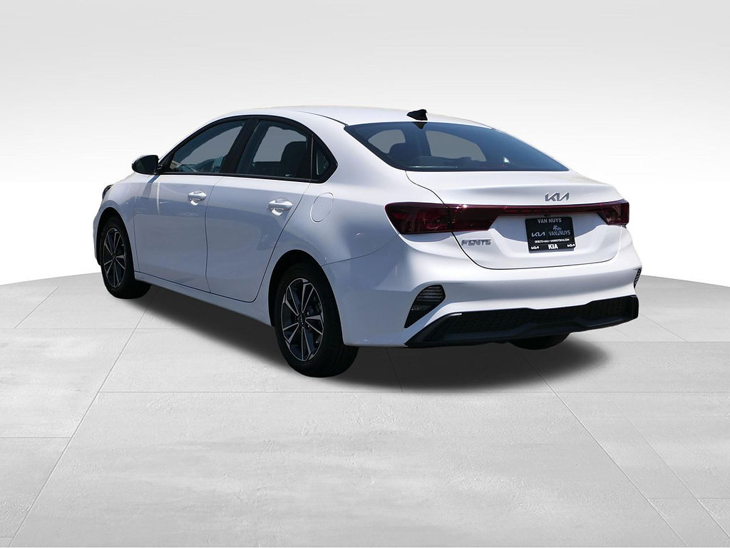 Used 2023 Kia Forte LXS w/ LXS Technology Package FWD image 34
