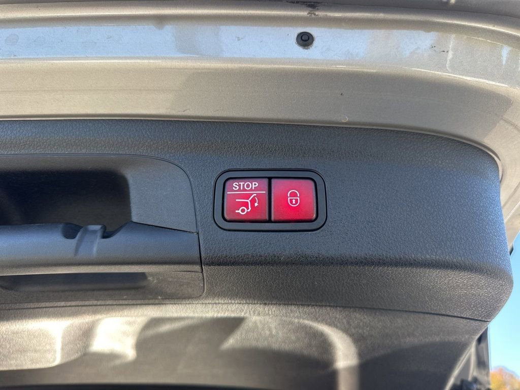 Used 2021 Mercedes-Benz GLE 350 w/ 3rd Row Seat Package image 30