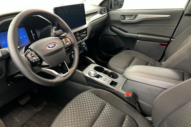 Used 2026 Ford Escape Active w/ Tech Pack #1 AWD/4WD image 15