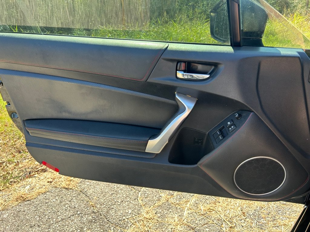 Used 2016 Scion FR-S RWD image 9