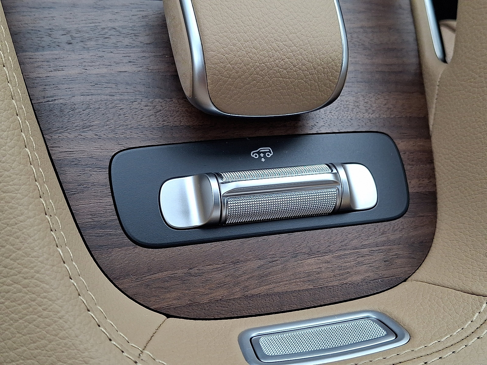 New 2026 Mercedes-Benz GLS 450 4MATIC image 16