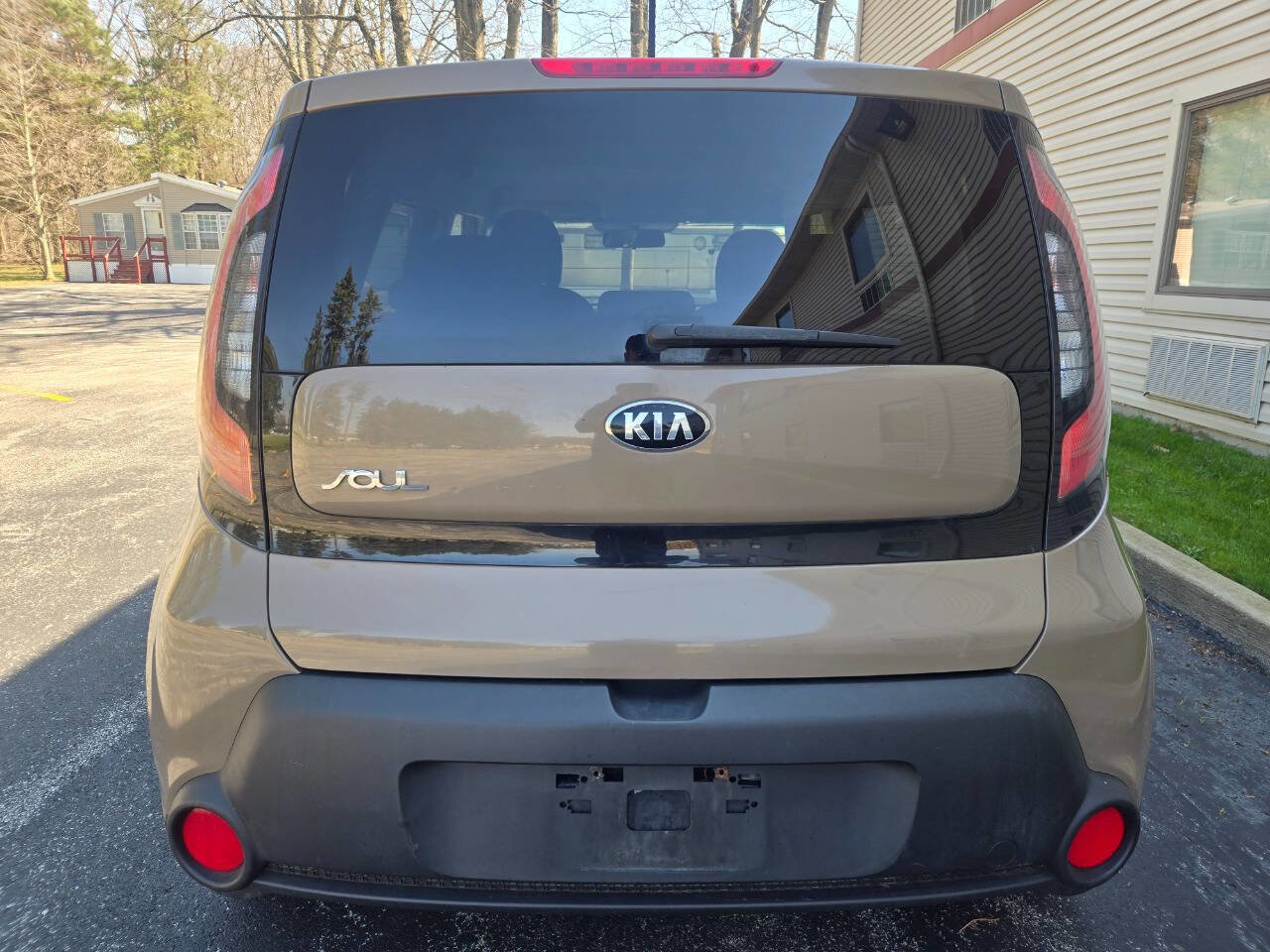 Used 2014 Kia Soul + image 8