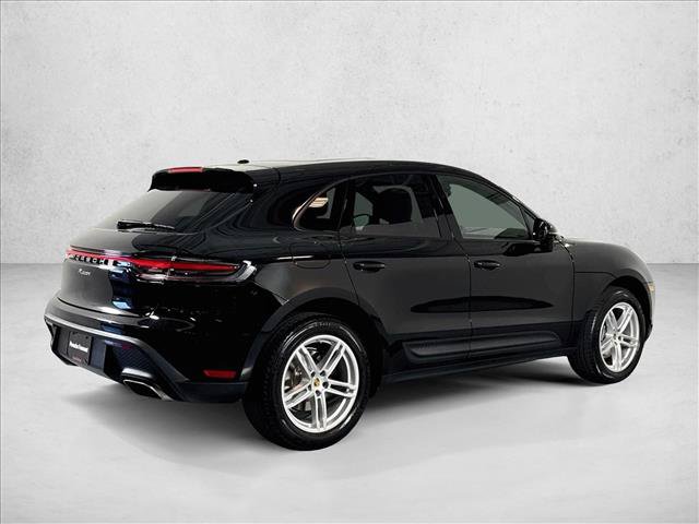 Certified 2026 Porsche Macan AWD/4WD image 9