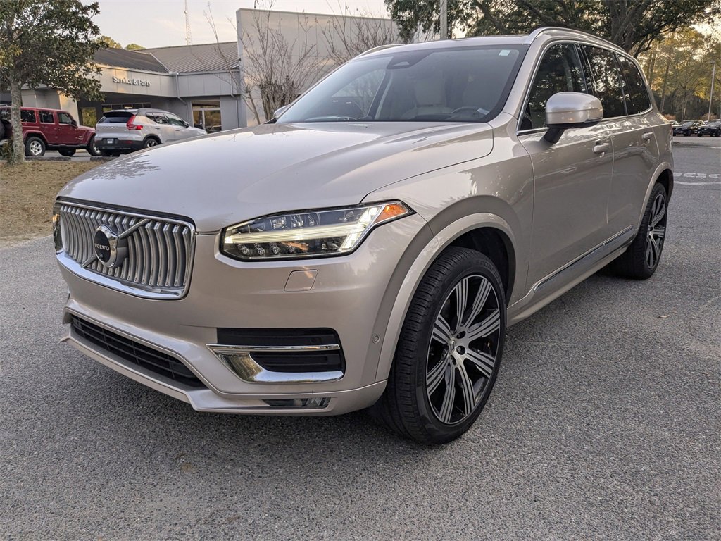 Certified 2023 Volvo XC90 B6 Ultimate w/ Protection Package Premier image 8