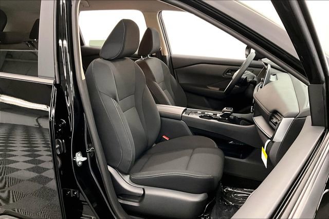 New 2025 Nissan Rogue S image 34