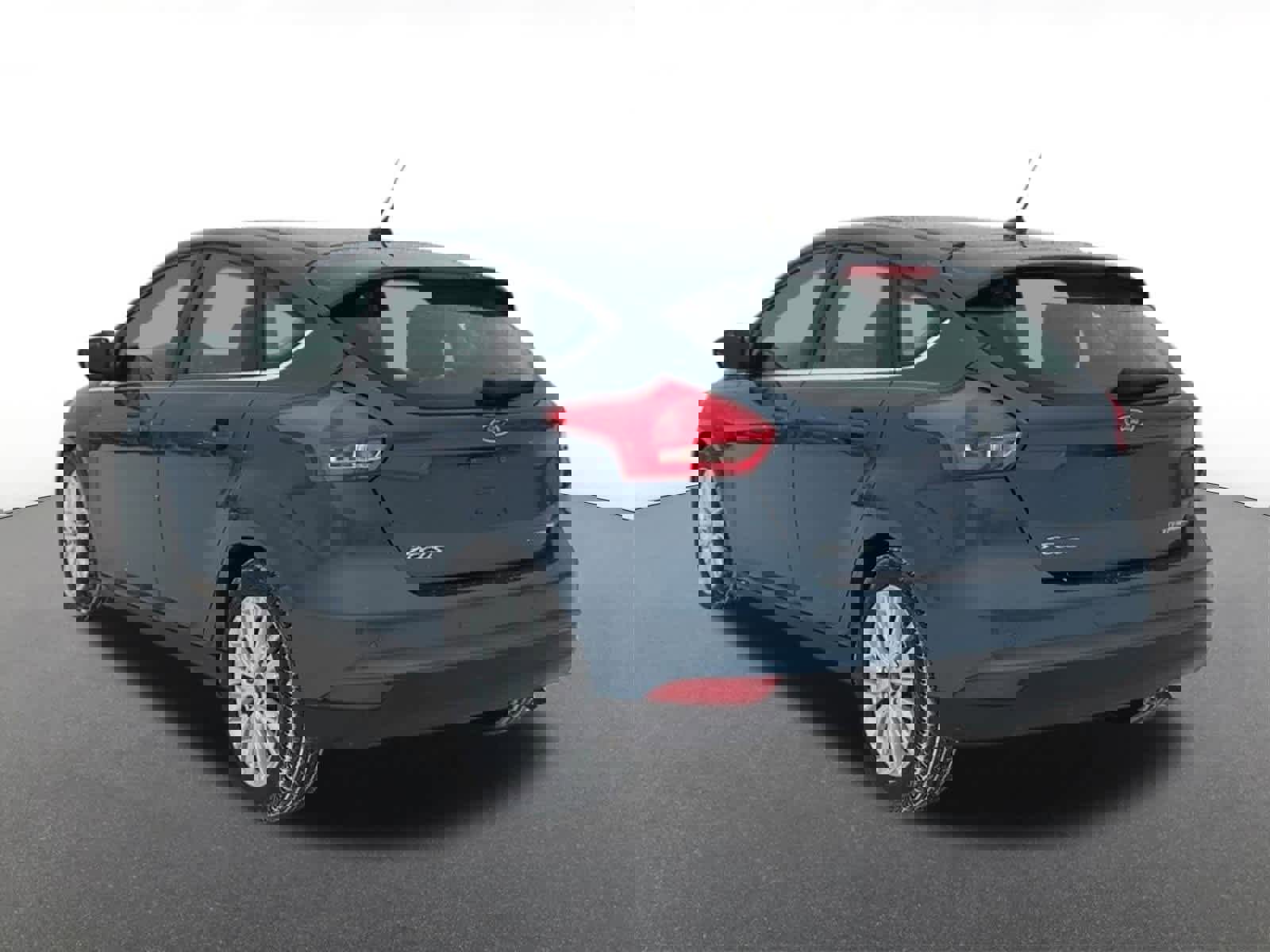 Used 2018 Ford Focus Titanium image 4