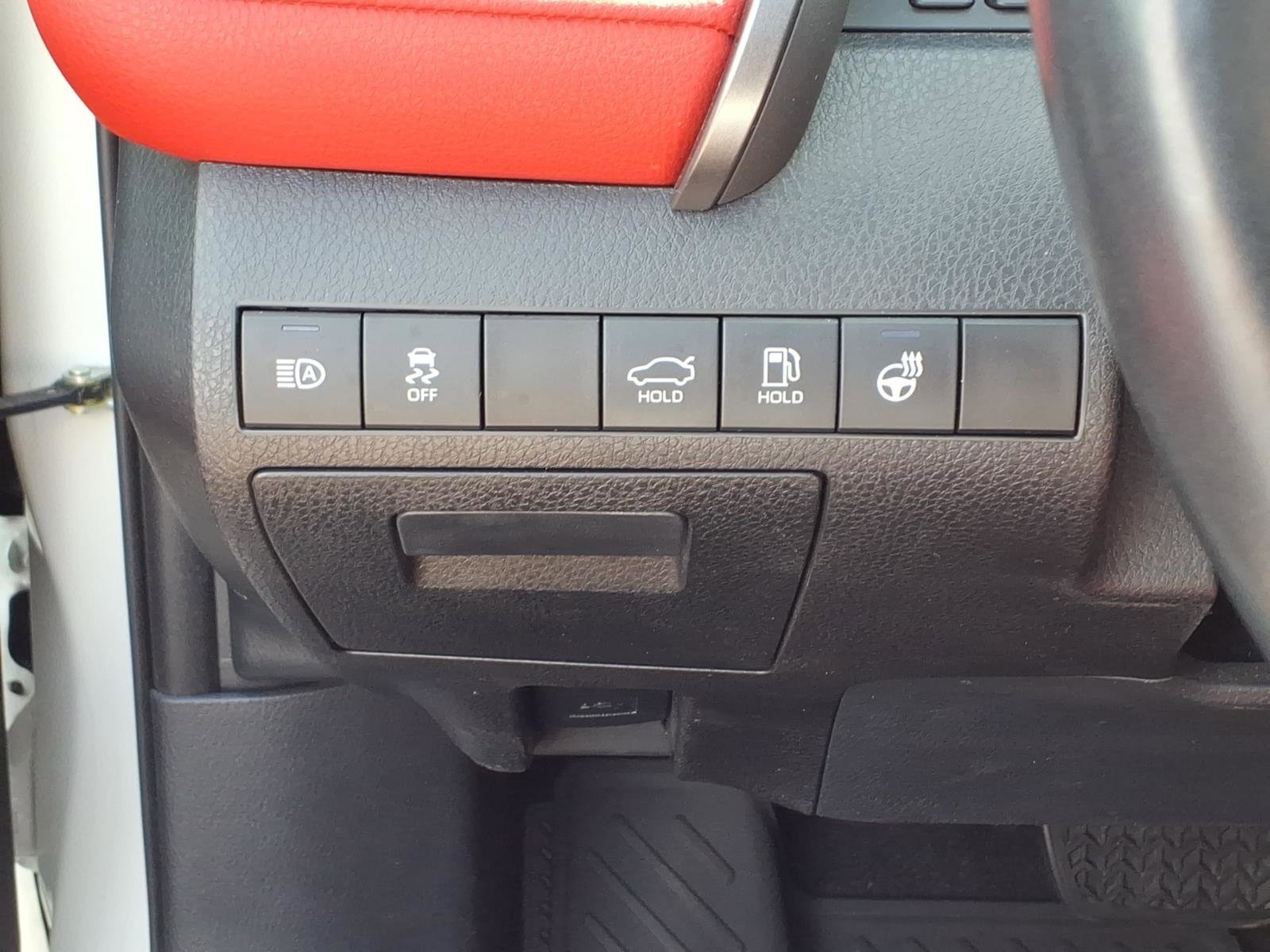 Used 2021 Toyota Camry XSE image 21