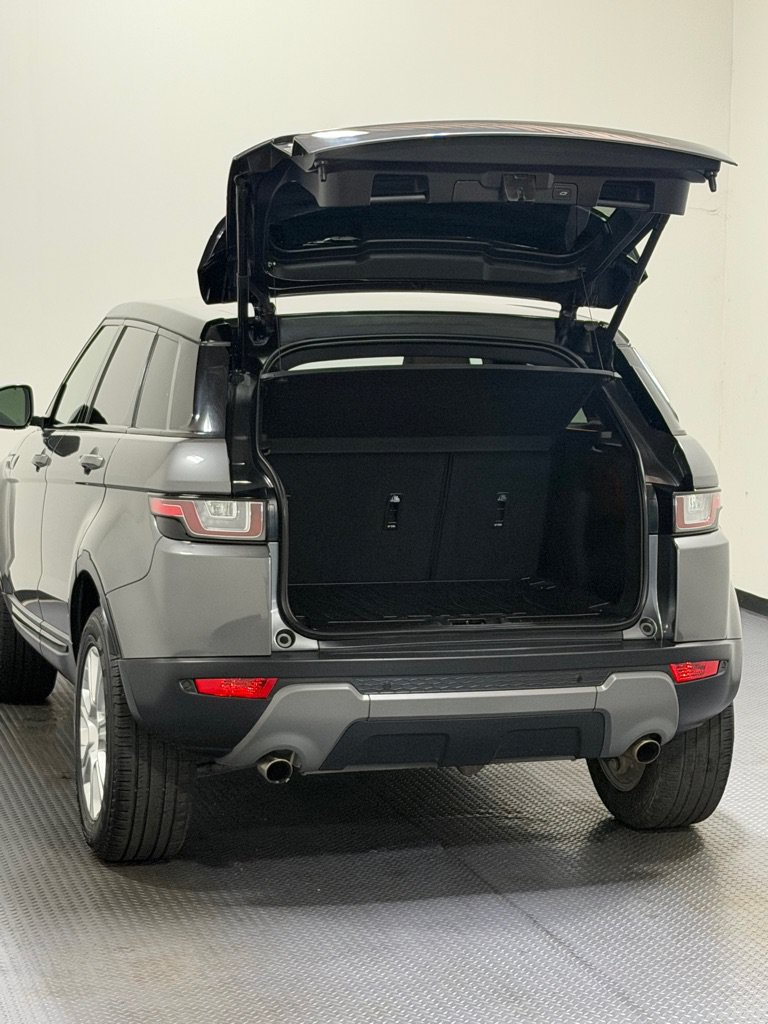 Used 2018 Land Rover Range Rover Evoque SE Premium AWD/4WD image 12
