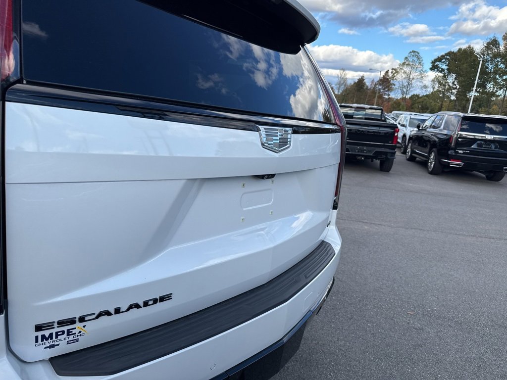 Used 2021 Cadillac Escalade ESV Sport Platinum w/ LPO, ONYX Package image 33