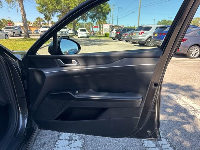 Used 2025 Kia K5 LXS image 13