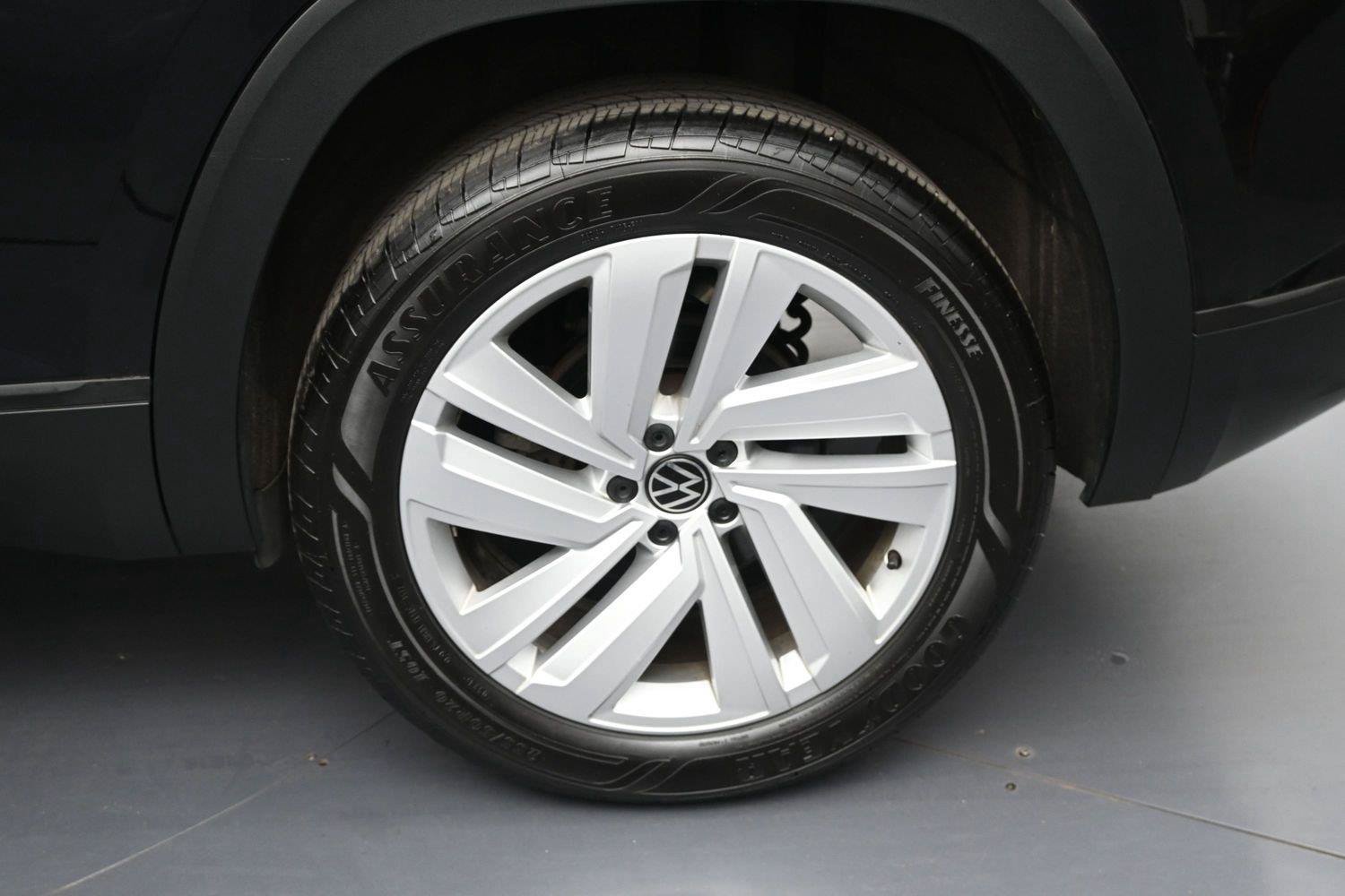 Used 2023 Volkswagen Atlas Cross Sport SE w/ Panoramic Sunroof Package AWD/4WD image 13