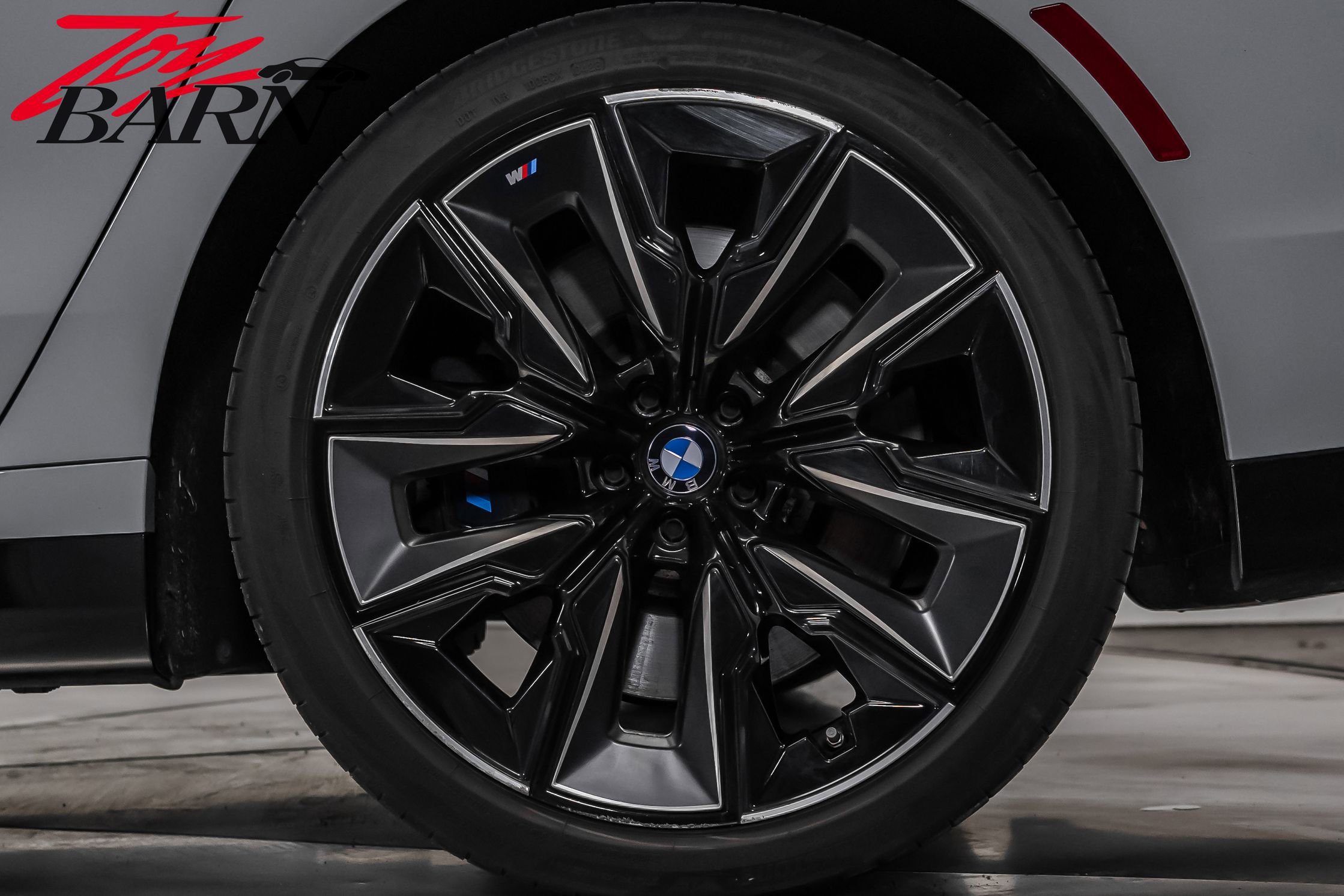 Used 2023 BMW 760i xDrive image 18